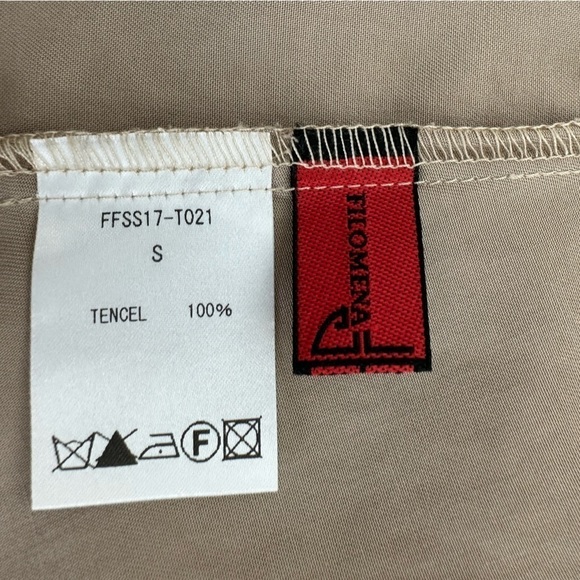 Filomena Fernandez 2 piece PantsSet. Pants size US 6-8, EU 42; Top: Size S. - Picture 15 of 16